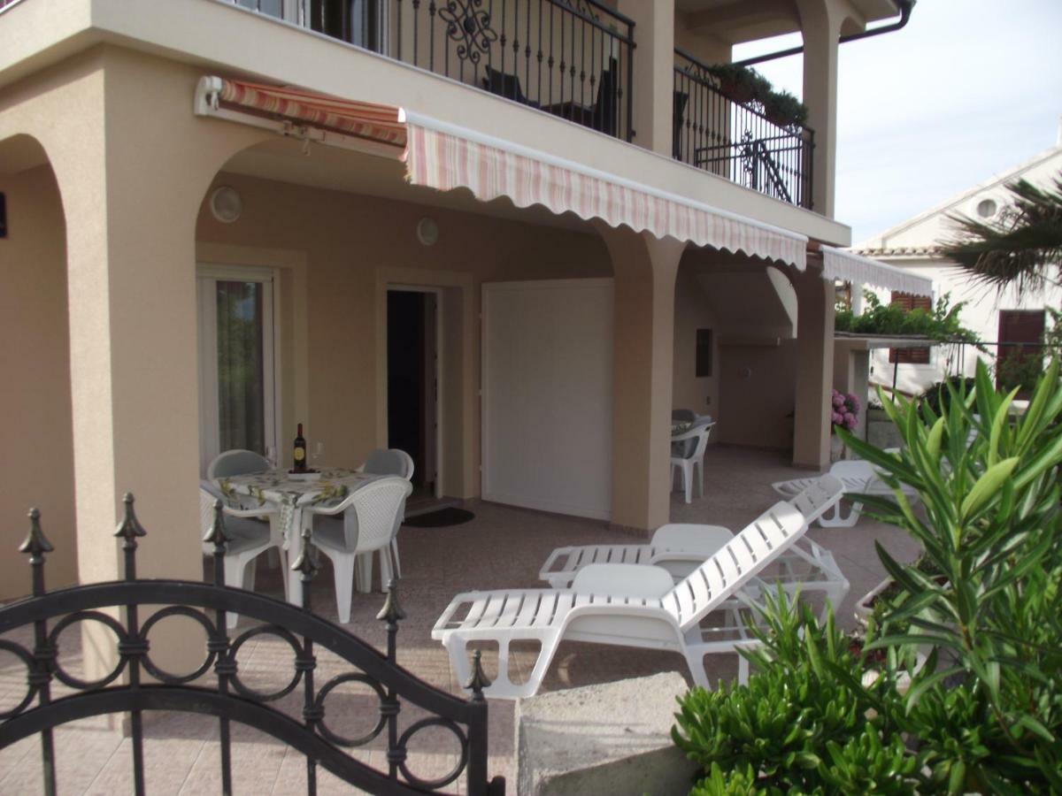 Apartments Dajana Silo Екстер'єр фото